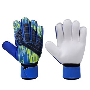 Gants de gardien de but professionnels en latex Pro |   Gants imperméables et respirants à doigts entiers avec sangle de poignet réglable et fermeture à lacets | - Product Image 4
