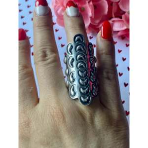 Anillo de Plata de Ley Hecho a Mano por Alex Sanchez con Piedras Preciosas, Patrón Geométrico con Baño de Rodio, Talla 7.5, para Uso Diario o Regalo - Product Image 2