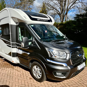 รถบ้านเคลื่อนที่ขนาดกะทัดรัดขับเคลื่อน 4 ล้อสุดหรู – บ้านเคลื่อนที่ทันสมัยสำหรับการเดินทางทางถนน การท่องเที่ยว การตั้งแคมป์ และการใช้ชีวิตแบบออฟกริด - Product Image 6