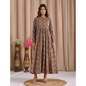 ชุดเดรสอานาร์กาลีผ้าฝ้ายสีน้ำตาลพิมพ์ลายด้วยมือ  ชุดสัลวาร์ คามีซแบบอินเดียเย็บสำเร็จ  วิธีการพิมพ์ลายด้วยมือ - Product Image 5