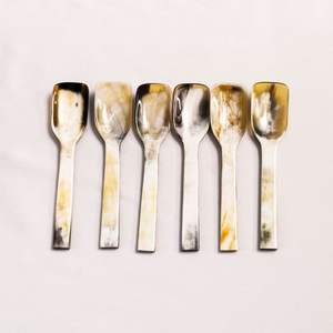 UENSIL CUCHARA DE CUERNO BLANCO PULIDO para el hogar y el restaurante Uso en la cocina Cuenco de estilo animal artesanal de la mejor calidad a la venta - Product Image 3