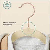 Ensemble de 30 cintres en tissu velours de qualité supérieure, antidérapants, crochet pivotant en or rose, PET nylon fer, fabricant vietnamien, marque personnalisée