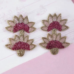 Boucles d'oreilles créoles bohèmes en perles Miyuki faites à la main par JAVED HANDICRAFTS pour la Saint-Valentin - Product Image 1