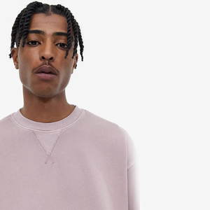 เสื้อสเวตเตอร์สวมหัวคอลูกเรือขนแกะสีล้วนสำหรับผู้ชายเสื้อกันหนาวสไตล์ไม่ซ้ำใคร - Product Image 2