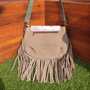 มาใหม่ล่าสุดผมบนซ่อนขนหนังขอบออกแบบ Concho สลิงกระเป๋าโลหะขนสัตว์หนังนิ่มกระเป๋าหนังพรรคสวมใส่ผู้หญิงสลิงกระเป๋า - Product Image 5