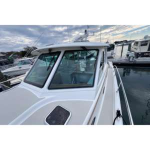 2024 Back Cove 39O Coque en fibre de verre d'occasion 10,5m 350HP 35,0-40,0 nœuds - Product Image 3