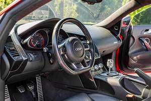 AUDI R8 V10 Coupé d'occasion 2010, conduite à gauche/droite - Product Image 3