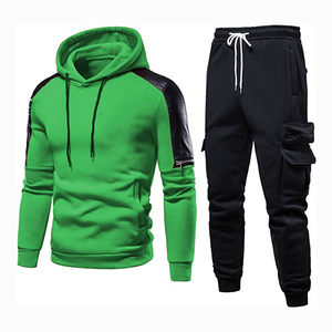 Conjuntos de pantalones de chándal de la mejor calidad French Terry Vintage Green Hoodie Pantalones negros Trajes de chándal con dos bolsillos - Product Image 1