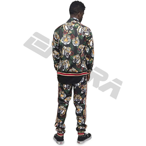 Chándal reflectante de invierno de alta calidad hecho a medida para hombre, ropa informal de talla grande personalizada de fábrica - Product Image 2