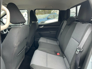 Pristine New Used X-Class 2.3TD 250 Energía eléctrica Dirección derecha Dirección izquierda Auto Gear Perfectamente funcionando disponible en stock - Product Image 4