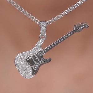 Collar con Colgante de Hip Hop con Diamantes de Imitación VVS de Edición Limitada, Diseño de Guitarra en Plata 925 Chapada en Oro para Hombre - Product Image 2