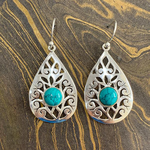 ต่างหูทรงหยดน้ำสีเทอร์ควอยซ์ น้ำหนัก 5.8 กรัม ชุบทองคำ วัสดุโรสโกลด์ ประดับเพชรและมุก ดีไซน์น่ารัก เหมาะสำหรับงานหมั้น - Product Image 1