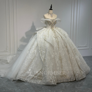 Robe de mariée XS266 scintillante en ivoire avec traîne chapelle, dentelle florale et appliques en cristal pour femme - Product Image 3