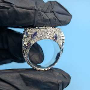แหวนดีไซน์เนอร์สั่งทำพิเศษแบบ Iced Out เงินแท้ 925 ประดับเพชร VVS Moissanite ฝังแบบ Micro Pave สำหรับทั้งชายและหญิง - Product Image 4