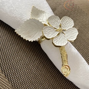 Anillos de Servilleta de Primera Calidad para Decoración de Mesa de Comedor con Acabado Duradero y Apariencia Elegante para Todas las Ocasiones - Product Image 4