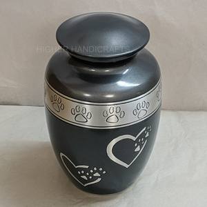 โกศสำหรับใส่เถ้ากระดูกของสัตว์เลี้ยงสำหรับบ้านงานศพเป็นสิ่งที่แกะสลักอย่างสวยงาม - Product Image 3