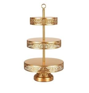 Hot New Design Luxury Style Soporte de pastel de aluminio Diseño decorativo en relieve Nuevo estilo Mejor soporte de pastel de bajo precio. - Product Image 3