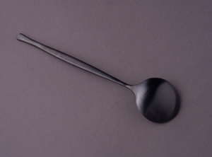 Cuillère à soupe moderne de luxe en métal noir pour le restaurant et l'hôtel de mariage - Product Image 2