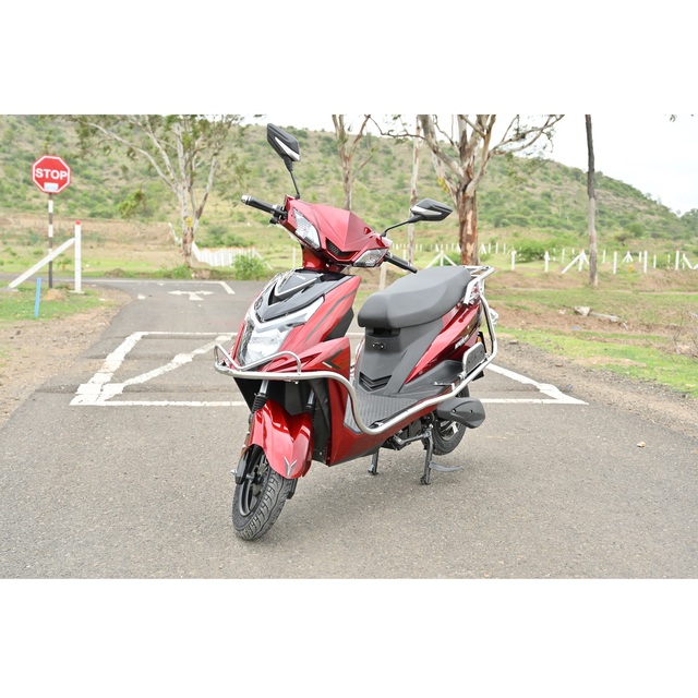 Reliable 350W Electric Scooter with 40AH Battery 20KM/H Speed 25KM Range for City Roads Smart Electronic Type Indian Supplier