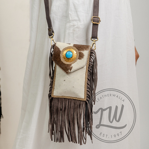 Bolso bandolera de cuero genuino hecho a mano para mujer de estilo bohemio LW negro con estampado de leopardo y decoración de cadena para invierno - Product Image 1