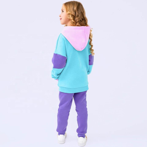 Conjunto Deportivo Infantil de Dos Piezas para Niñas, Sudadera con Capucha y Pantalones, Transpirable y Resistente al Viento, en Colores Pastel - Product Image 4