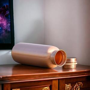 Nouveau prix de gros bouteille en cuivre 1 litre fabriquée à la main de l'inde bouteille d'eau en cuivre pur - Product Image 2