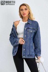 Veste en jean pour hommes Manteau camionneur tendance de haute qualité, respirant et oversize avec logo sur le devant - Product Image 5