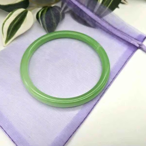 กำไลและสร้อยข้อมือเรซิ่นสำหรับผู้หญิง คอลเลคชั่นใหม่ เครื่องประดับสไตล์นางฟ้าสำหรับงานปาร์ตี้และงานแต่งงาน คุณภาพสูง - Product Image 1