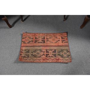 Alfombra Turca Pequeña de 1.7x2.5 pies, Alfombra Vintage, Alfombra Roja Sólida - Product Image 2