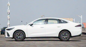 Sedán de Lujo Turbo de 2.5-3.0L 2023, Volante a la Izquierda, Semiautomático, Aire Acondicionado, Luces de Xenón/Diurnas, Pantalla Táctil de 12.3 Pulgadas, Techo Panorámico - Product Image 3