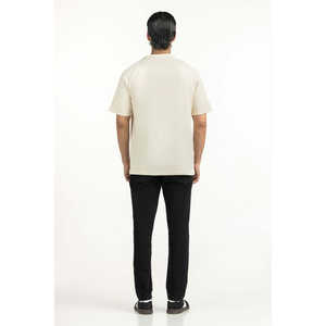 เสื้อยืด Relax Fit ผ้าฝ้าย 100% สีพื้น พิมพ์ลาย ผ้าเจอร์ซีย์ น้ำหนัก 220 กรัม ป้ายยี่ห้อแบบกำหนดเอง MN-TS-SS25-013 - Product Image 5