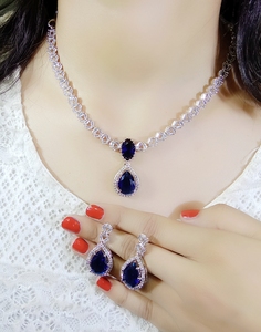 Bijoux indiens personnalisés Ensemble de pendentifs en diamant américain Cz Stone Party Wear Bijoux au design haut de gamme Produit en vrac fait à la main - Product Image 5