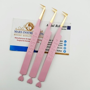 Revestimiento de color rosa Diseño de corazón Bota de Punta dorada Volumen de 90 grados Agarre del ventilador Pinzas de extensión de pestañas para pestañas Logotipo personalizado - Product Image 2