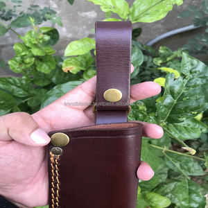 Funda para Cuchillo de hoja fija de piel de vaca genuina personalizada Funda para Cuchillo de transporte horizontal marrón con lazo para cinturón Compatible con OEM - Product Image 6
