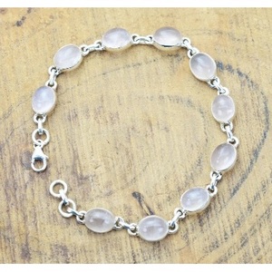 กำไลข้อมือและกำไลเงินแท้ 925 ประดับโรสควอตซ์ทรงหยดน้ำ ดีไซน์หรูหรา - Product Image 1
