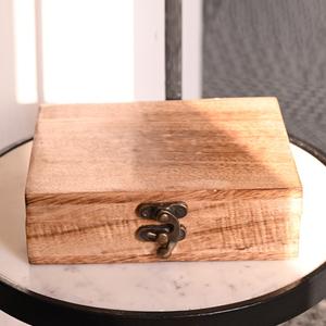 Diseño personalizado pequeño almacenamiento regalo joyería embalaje caja de madera de bambú con cerradura fabricante fábrica India - Product Image 3