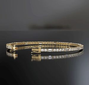 Brazalete de Tenis con Diamantes Cultivados en Laboratorio de Lujo, Chapado en Oro de 14K, Joyería Unisex Certificada para Bodas, Aniversarios y Uso Diario - Product Image 3