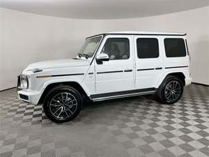 รถยนต์มือสอง ปี 2022-2024 G-Class G 550 4MATIC SUV ล้อแม็ก R18 เบาะหนัง ภายในสีเข้ม เกียร์อัตโนมัติ กล้องมองหลังซ้าย หลังคาซันรูฟ - Product Image 2