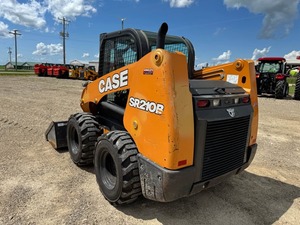 Chargeuse compacte Case SR210B d'occasion d'origine à vendre - Product Image 4