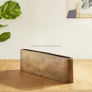 Jarrón de Metal Artístico Premium Hecho a Mano, Exhibición de Jarrones, Jarrón de Metal para Flores, Revolucionario para Exportación, Hecho por Zahid Exports - Product Image 2