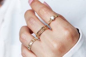 เครื่องประดับชั้นดี แหวนแต่งงานทองคำขาว 14k ประดับโมอิสซาไนต์ สำหรับผู้ชายและผู้หญิง สามารถสวมซ้อนกันได้ ความใส VVS น้ำหนักรวม 0.07 กะรัต - Product Image 2