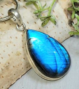 Pendentif vintage en argent Sterling fait à la main Labradorite bleue Déclaration unique Artisan Design Pendentifs fins Cadeau pour Women-HA35 - Product Image 4
