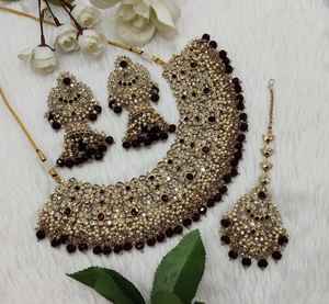 คอลเลกชันใหม่ชุดเครื่องประดับงานปาร์ตี้เซอร์คอนทองเหลืองมีสไตล์ชุดงานหมั้นปักมุก jhumka Bindi แบบดั้งเดิมของปากีสถาน - Product Image 2