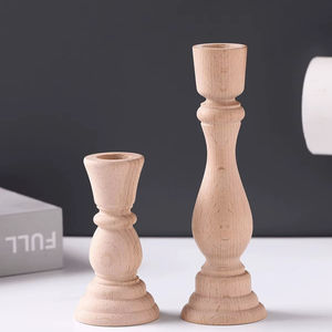 Bougeoir en bois de style antique conçu pour les maisons vintage avec un aspect vieilli offrant une ambiance chaleureuse - Product Image 1