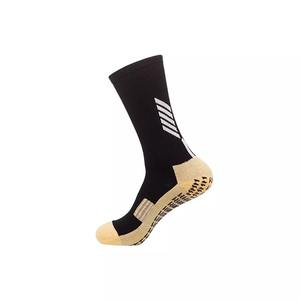 Chaussettes de football antidérapantes fabriquées au Pakistan, qualité d'exportation en gros, confortables, durables, tissu de vêtements de sport athlétique - Product Image 4