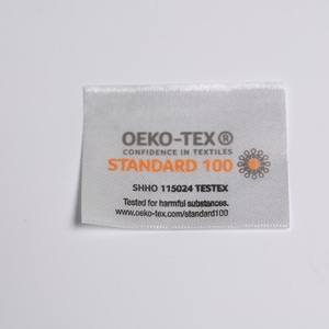 Étiquettes de vêtements imprimées personnalisées Étiquettes de logo en coton pour l'impression et l'étiquetage industriels de vêtements - Product Image 1