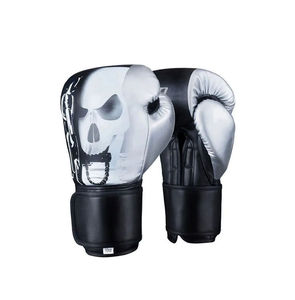 Guantes de Boxeo Profesionales de Alta Calidad en Cuero Vacuno con Diseño Rojo y Agarre para Boxeo y Kickboxing - Product Image 4