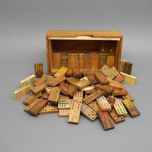 Jeu de dominos en bois naturel - Dominos double-12 faits à la main avec boîte de rangement robuste - Product Image 3