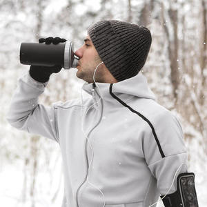 Vente en gros Bonnet unisexe en laine Bonnet doux, chaud et chaud d'hiver Casquettes de haricots avec design et logo personnalisés - Product Image 4
