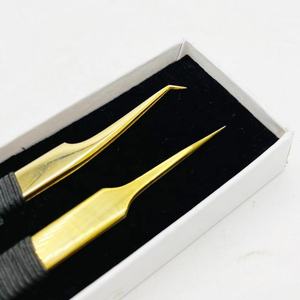 Juego de pinzas de extensión de pestañas de volumen Premium con logotipo personalizado sólido de acero inoxidable recto y dorado de plasma de 45 grados - Product Image 1